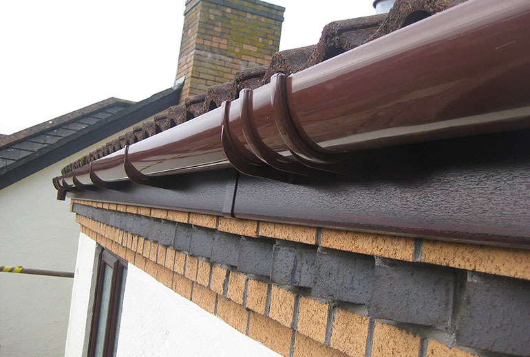 Pose de gouttière à Breux-Jouy (91650) dans l'Essonne (91)