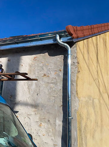 Pose et réparation de gouttière à Breux-Jouy (91650) dans l'Essonne (91)